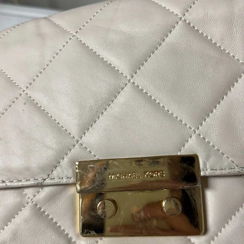 Michael Kors Small Quilted Leather Shoulder Bag - Off-White channel vibe - Picture 16 of 17